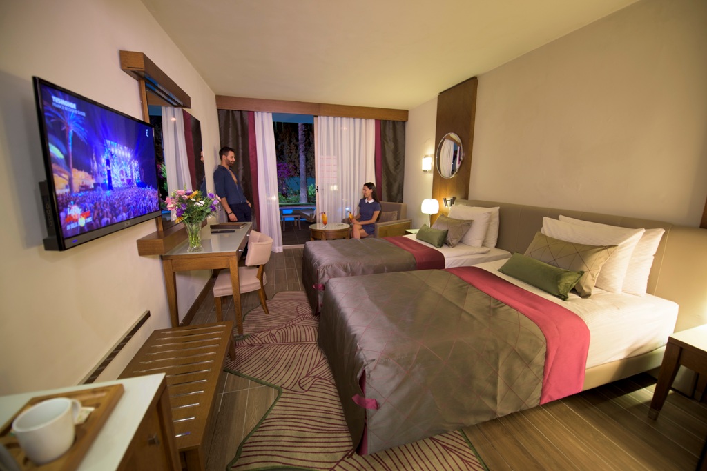 Side Star Elegance***** – UAI