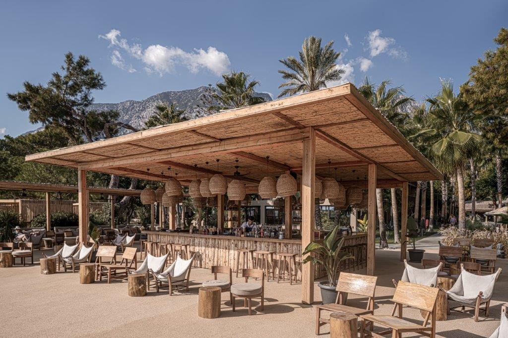 Balmy Beach Resort Hotel 18+ ****- UAI