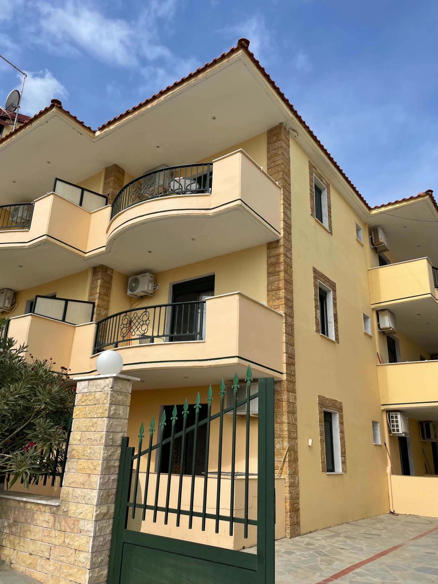 Ammolofos apatmanház fotó